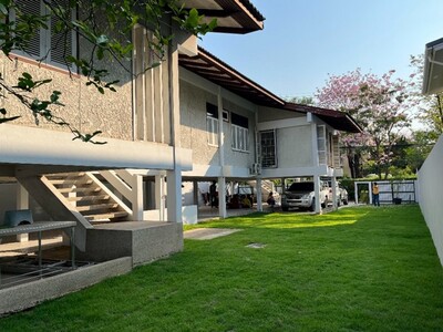 ให้เช่าบ้านเดี่ยว รีโนเวทใหม่ หมู่บ้านนวธานี ถนนเสรีไทย 