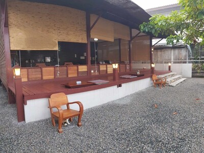 บ้าน/ร้านกาแฟ 1.8 ล้าน อ.พร้าว พร้อมที่ดิน ตกแต่งด้วยต้นไม้และสวน