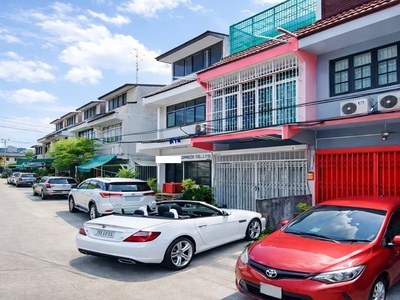 ถ.ยานนาวา ถ.สาธุ45-55 เทอร์มินอล21  3.3 กม เซนทรัล พระราม3 1.4กม.