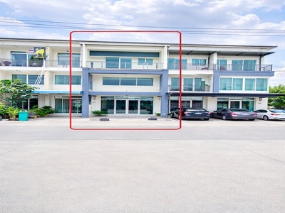 ตลาดหมู่บ้านบัวทอง  หลังมุม 2-3นอน  ถ. บ้านกล้วย-ไทรน้อย ตลาดมณวด