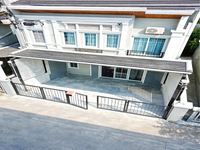 ม.รามคำแหง2 1.7กม 20ตร.วา. บางนา-สวนหลวง ทาวน์เฮาส์หัวมุม 2 ชั้น 