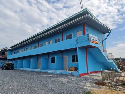 ขายด่วน ตึกห้องเช่า 2 ชั้น 16 ห้อง บนที่ดิน 303.9 ตร.ว. จอดรถ 16 