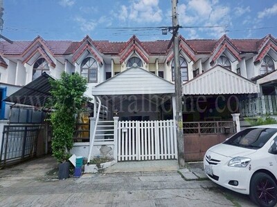 ราคาพิเศษ ทาวน์เฮ้าส์ บ้านเพชรไพลินวิลล์ ซอยพระยาสุเรนทร์ 30 