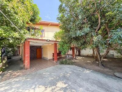 ให้เช่า บ้านไม้ 2 ชั้น 86 ตรว. เอกมัยซอย10  สุขุมวิท63 จอดรถ5 - 6