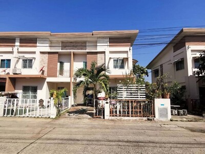 ขายทาวน์เฮ้าส์ หมู่บ้านเดอะ เฟิร์สโฮม รังสิต-ลำลูกกา คลอง 2 