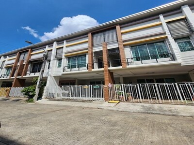  ขาย ทาวน์เฮ้าส์ 2 ชั้น โครงการหมู่บ้าน RK PARK รามอินทรา-รามคำแห