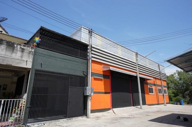 ให้เช่าโกดังเก็บสินค้าและทาวน์เฮ้าส์ 2 ชั้นย่านบางหญ้าแพรก เมืองสมุทรสาคร 