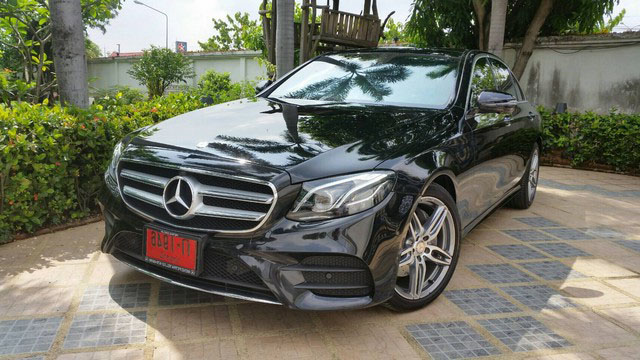 BENZ E-CLASS รุ่น E220d AMG Dynamic รุ่นTop ดีเซลประกอบนอกรุ่นสุดท้าย 