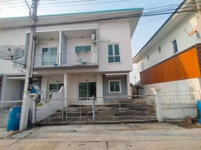 ขายทาวน์เฮ้าส์มือสองลาดหลุมแก้ว จ.ปทุมธานี โครงการ เดอะเนเจอร์ พา