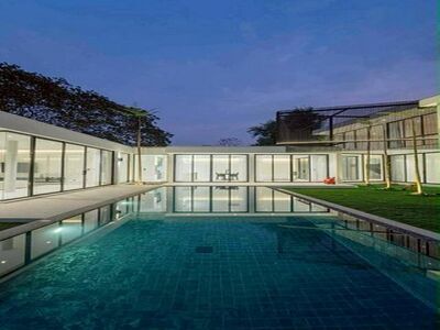 บ้านพูลวิลล่าสร้างใหม่ 25.9 ล้าน 378 ตรว. สไตล์โมเดิร์น น้ำแพร่ ห