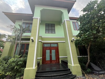 ให้เช่าบ้านมีทะเลสาบ ถนนรัตนาธิเบศร์ ใกล้บิ๊กซีบางใหญ่-อีเกียบางใ