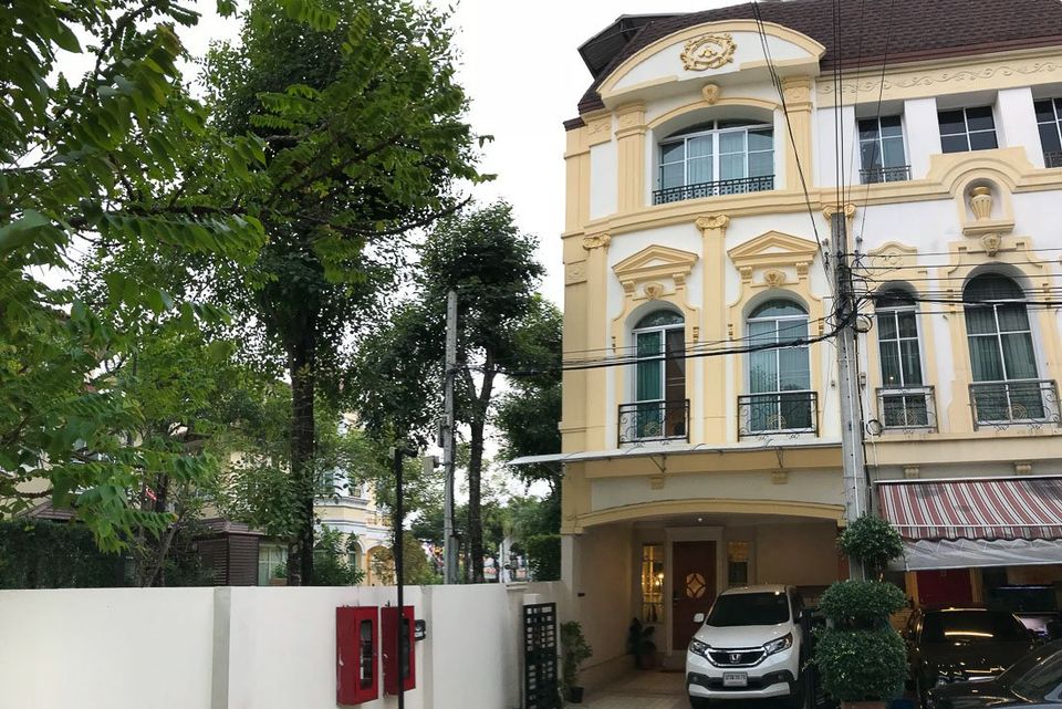 BH1663 ให้เช่าทาวน์โฮม 3.5ชั้น บ้านกลางกรุง แกรนด์ เวียนนา พระราม3