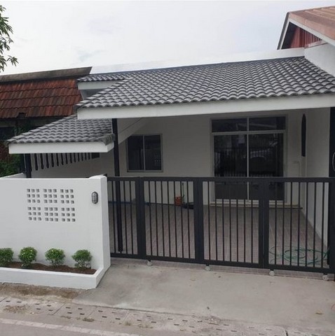 S00639 ขายบ้านทาวน์โฮม หมู่บ้านไทยสมุทร ตรงข้ามแม็คโคร หางดง บ้านพร้อมที่ดิน รีโนเวทใหม่ทั้งหลัง