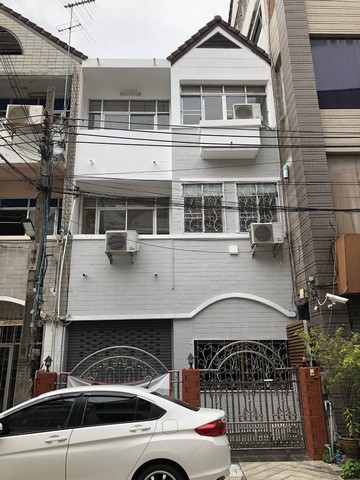 ให้เช่า​ อาคาร​พาณิชย์​ 3 ชั้น ทำเลดีมาก อาคารใหม่ พร้อมเข้าอยู่ เดินทางสะดวกย่านการค้า ซอยแซมมี่