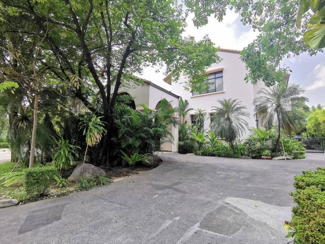  Nichada Park House for Sale, With every home having its own swimming pool