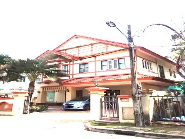 ให้เช่าบ้านเดี่ยวใกล้โรงเรียนอนุบาลเด่นหล้า  มีเรือนรับรอง หมู่บ้านลัดดารมย์ ราชพฤกษ์ รัตนาธิเบศร ติดถนนราชพฤกษ์