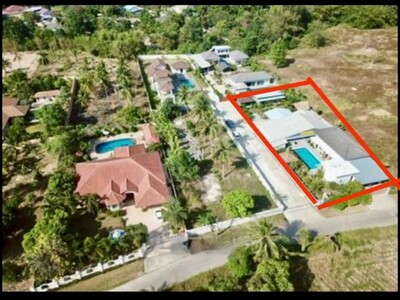 ขายบ้านพร้อมที่ดิน มีโรงยิมและสระว่ายน้ำ  ซอยห้วยยายจีน  พัทยา 