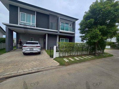 บ้านเดี่ยว เซนโทร ประชาอุทิศ 90 บ้านเยื้องวงเวียน บริเวณกว้างขวาง