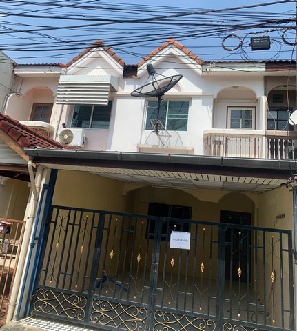 ให้เช่า  ทาวน์เฮ้าส์2ชั้น หมู่บ้านสุวงศ์ชัยวิลล่า  ซ.ปากเกร็ด-ติวานนท์ 26 ราคา 8000 บาท