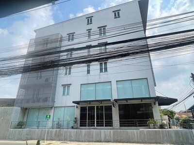 ให้เช่าอาคารพาณิชย์ 4 ชั้น ย่านหัวหมาก พระราม9 ซอย 43 