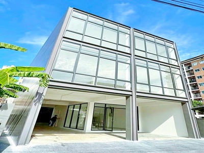 ให้เช่า-ขายพื้นที่สำนักงาน 3 อินเด็กซ์ ลิฟวิ่งมอลล์ บางนา 1.4 กม.