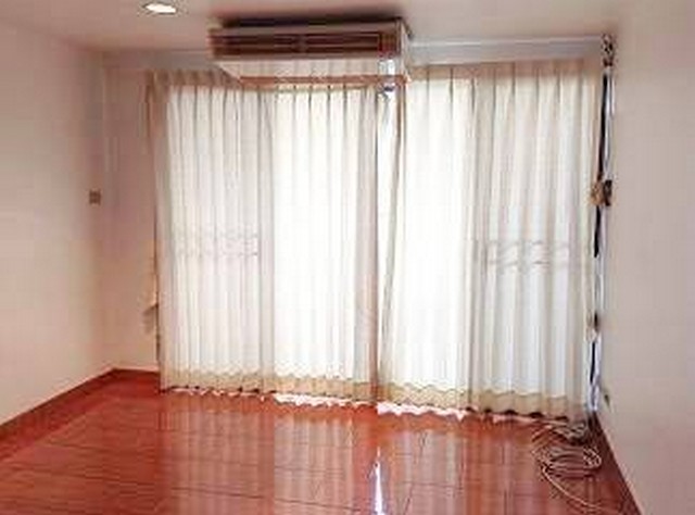 ให้เช่าคอนโดรัชดาโฮม 2 นอน ทำเล MRT สุทธิสารห้วยขวาง