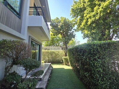 ให้เช่าบ้านเดี่ยว2ชั้น แปลงมุม 56ตรว. ถนน รามอินทรา65 ทะลุออก วัช