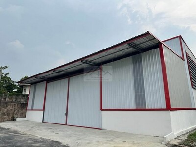 ให้เช่าโกดังสร้างใหม่ 650 ตรม.ถ.กรุงเทพกรีฑา*2 ยูนิตสุดท้าย เช่าร