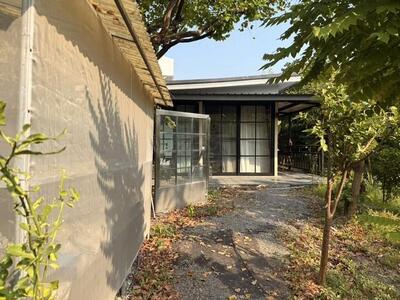  ขายที่ดินพร้อมบ้าน เนื้อที่ 121 ตรว. ทำเลเด่น งามวงศ์วาน ประชาชื