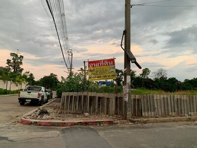 ขายที่ดิน 233.5 ตารางวา ถมสูง หมู่บ้านเอกชัยเลควิลล์   บางบอน  