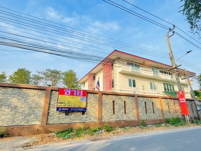 ขายโกดัง 3 ชั้น 378.4 ตารางวา  สภาพดี ติดริมถนนประชาอุทิศ 72  ทุ่