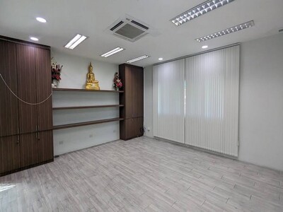 ให้เช่าโฮมออฟฟิศ2ชั้น  ซอยลาดพร้าว 87 ใกล้ CDCใกล้ เซ็นทรัลอีสวิล