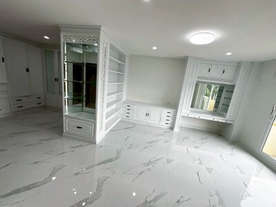 ให้เช่าบ้านหรู5ชั้น เย็นอากาศ เรสซิเดนท์ 450 ตรม. 4นอน ใกล้One Ba