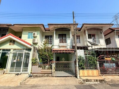 ขายด่วน ทาวน์เฮ้าส์ หมู่บ้านพรธิสาร 5 รังสิตคลอง 7 ราคาถูก ทำเลดี