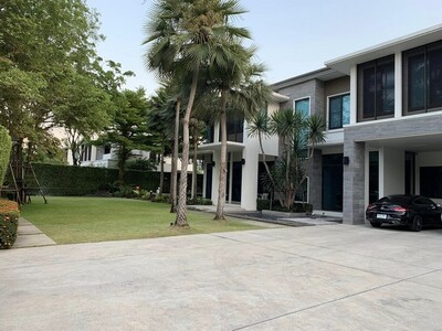 ขายบ้านเดี่ยว2ชั้นพร้อมสระว่ายน้ำ 1ไร่ 5นอนโครงการLadawanรัตนาธิเ