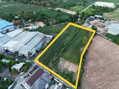 ขายที่ดิน ใกล้นิคมปิ่นทอง 4 ศรีราชา ที่ดินเหมาะทำโกดัง คลังสินค้า