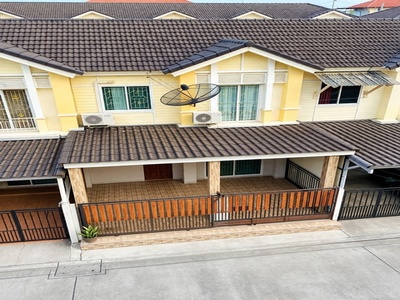 ใกล้รถไฟฟ้าสายสีแดง หลักหก 600ม.ทาวน์เฮ้าส์ 2ชั้น 3นอน ม.รังสิต1.