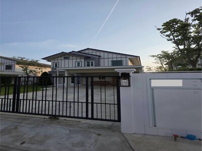 ให้เช่าบ้านเดี่ยว 4 นอน วิลลาจจิโอ3 ศรีนครินทร์-บางนา ใกล้เมกะบาง