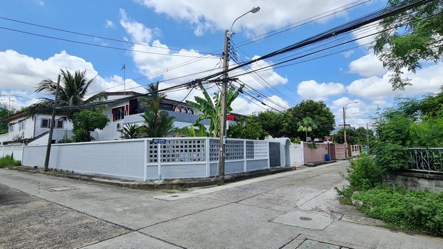 [A514]ให้เช่า บ้านเดี่ยว 2ชั้น หลังมุม 90ตร.วา 8ที่จอดรถ เสนานิเวศน์1 ประเสริญมนูกิจ18 จดบริษัทได้ ต้อนรับสัตว์เลี้ยง ใกล้ทางด่วน ตลาดหัวมุม