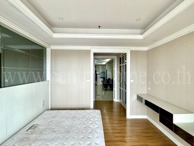 R1 คอนโด สเตท ทาวเวอร์ สีลม ขายต่ำกว่าราคาประเมิน