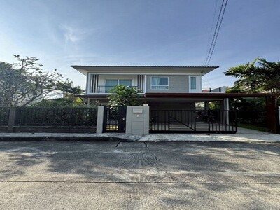 บ้านเดี่ยว 2 ชั้น สไตลืโมเดิร์น ทำเลดี ติดถนนใหญ่ โครงการ เดอะแพล