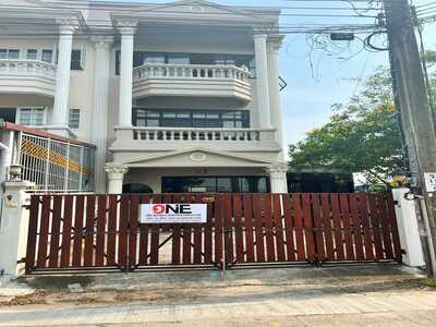 อาคารพาณิชย์ 3 ชั้น  ซอยประชาอุทิศ 12  เขตราษฎร์บูรณะ กรุงเทพมหาน