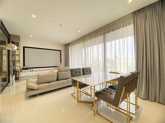 2-bedroom unit for rent & sale at Vittorio Sukhumvit 39, near BTS Phrom Phong