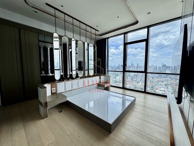 Condo for rent 3 bedrooms The Monument Thonglor with Private Lift