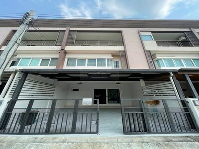 ให้เช่าทาวน์โฮม 3ชั้น โครงการ เดอะริคโค้ ทาวน์ วัชรพล 