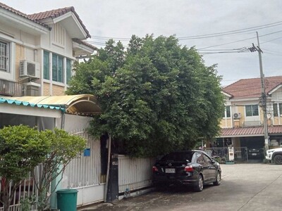 ทาวน์เฮ้าส์ทำเลดีใจกลางนนทบุรี หมู่บ้านพฤกษาวิลล์ 22