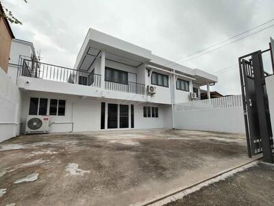 ให้เช่าบ้านเดี่ยว 2 ชั้น 50 ตร.ว. โชคชัย 4 ซอย 56 รีโนเวทใหม่