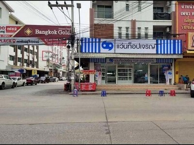อาคารพาณิชย์ 2 คูหา หลังริม ถ.พหลโยธิน