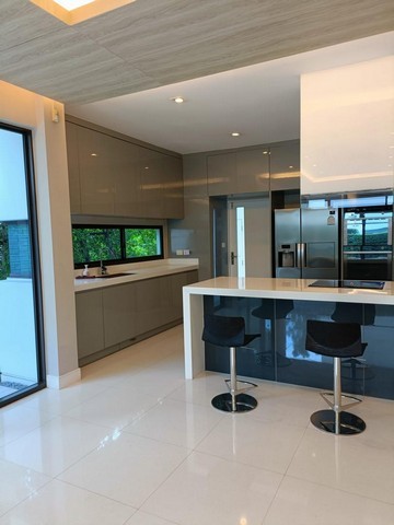 PO1351  ขายบ้านเดี่ยว 2 ชั้น หมู่บ้าน ลดาวัลย์ รัตนาธิเบศร์  49,000,000 บาท 
