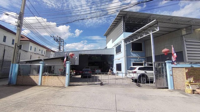 C2636 ขายโรงงานพร้อมกิจการผลิตอุปกรณ์ประดับยนต์ เนื้อที่ 2 ไร่ มีใบรง. 4 บางบัวทอง นนทบุรี